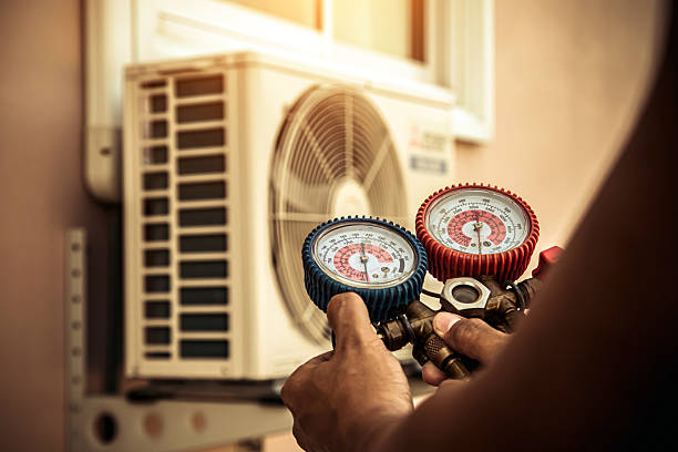 Professional Hvac Installation technician working in Keystone, IN